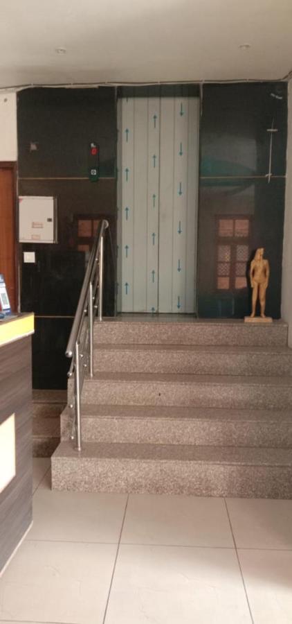Jaya Palace Hotel By Wb Inn Dhaulpur 외부 사진